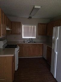  Great Rental Home. Large 3/2 with New Carpet and Paint Through in Jacksonville, FL (Photo 6 of 12)