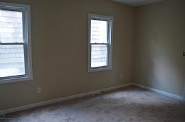  Updated 2/3 Bedroom, 2 Bathroom Home. Newer Carpets,  in Toms River, NJ (Photo 3 of 7)