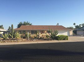 Spacious 3 Bedroom Home in Age Restricted Community. in Sun City, AZ