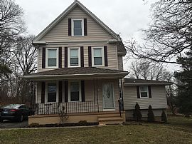 3 Bedroom, Recently Renovated, Utilities Included in Branford, CT