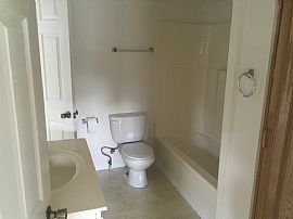 Single Family Home For Rent!! in East Ridge, TN (Photo 6 of 6)