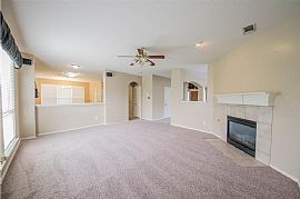 Spacious, Updated, Open Concept Kitchen to Living Room Floor Pl in Fort Worth, TX (Photo 3 of 3)