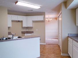 3 Bed, 2.5 Bath in Antioch, TN (Photo 3 of 7)