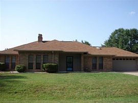 Great Location in South Tyler. Close to Shopping, Restaurants in Tyler, TX