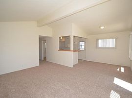 3bedroom Home For Rent Near Redbeam Ave in Torrance, CA (Photo 10 of 12)