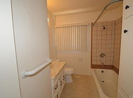 3bedroom Home For Rent Near Redbeam Ave in Torrance, CA (Photo 8 of 12)