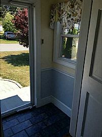 Beautiful 3bedroom House in Middletown, RI (Photo 2 of 7)