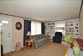 Lovely Home For Rent  in Buffalo, NY (Photo 2 of 4)