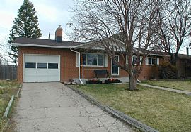3bedrooms+2extra Room Make 5beds 2baths Single Family in Cheyenne, WY (Photo 11 of 11)