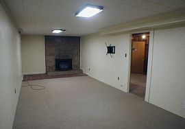 3bedrooms+2extra Room Make 5beds 2baths Single Family in Cheyenne, WY (Photo 4 of 11)