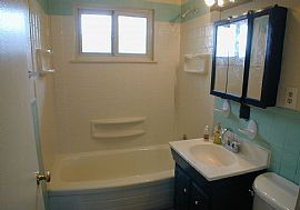 3bedrooms+2extra Room Make 5beds 2baths Single Family in Cheyenne, WY (Photo 7 of 11)