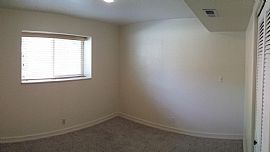 4 Bed, 1938 Sqft, $1,050 in Sandy, UT (Photo 10 of 12)