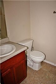 3 Bed, 2.0 Bath, 1654 Sqft, $950 in El Paso, TX (Photo 10 of 12)