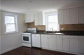 Beautiful 4 Bed Home in Auburndale, MA (Photo 4 of 6)