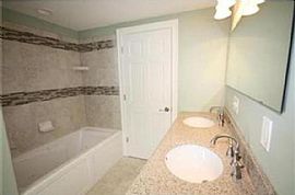 Beautiful 4 Bed Home in Auburndale, MA (Photo 6 of 6)