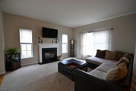 3 Bed, 2.5 Bath, 1825 Sqft, $1,200 in Easton, PA (Photo 4 of 12)