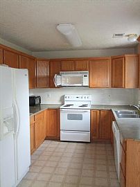 Nice Home Nestled in Willow Bend Neighborhood Features 3 Bedroo in Lexington, KY (Photo 2 of 10)