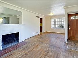  3 Bedroom, 1 Bath Rambler with Great Floor Plan  in Seattle, WA (Photo 2 of 3)