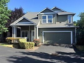 3 Bedroom Home with Dramatic Vaulted Ceiling in Hillsboro, OR