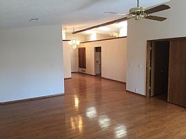 Updated Town Home in Stellar Ne Heights Neighborhood in Albuquerque, NM (Photo 2 of 10)