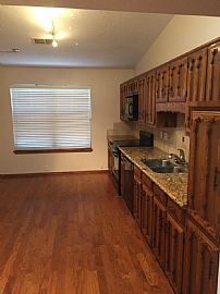 Updated Town Home in Stellar Ne Heights Neighborhood in Albuquerque, NM (Photo 5 of 10)