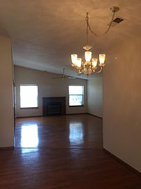 Updated Town Home in Stellar Ne Heights Neighborhood in Albuquerque, NM (Photo 8 of 10)