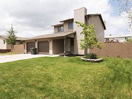 Centrally Located, Nicely Remodeled 3 Bedroom 2.5 Bath Home in Gillette, WY