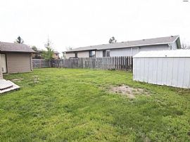 Centrally Located, Nicely Remodeled 3 Bedroom 2.5 Bath Home in Gillette, WY (Photo 6 of 7)