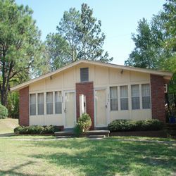 2744 Montgomery Avenue Columbia, Sc 29205 - $525 Per Month in Columbia, SC