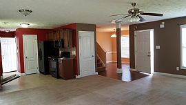 Terrific 3br/2.5ba, 2-Story Home with Huge Bonus Room in Hope Mills, NC (Photo 3 of 3)