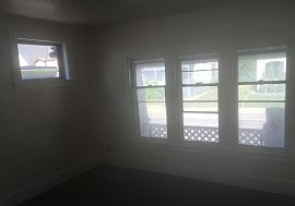 Large  Great 3 Bedroom/2 Baths Single Family in Milwaukee, WI (Photo 7 of 8)