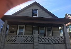 Large  Great 3 Bedroom/2 Baths Single Family in Milwaukee, WI (Photo 8 of 8)
