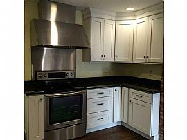 Immaculate Home! 4 Bedrooms, 2 Full Baths, Refinished Hardwoods in Middletown, RI (Photo 6 of 7)