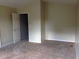 Great Two-Story Single Family Home  in Arnold, MO (Photo 10 of 11)