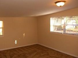 This 3/2 Home Features a Large Den, in Jacksonville, FL (Photo 4 of 4)
