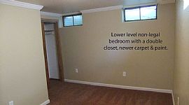 Establieast Side Hilltop Area Home.Spacious 3 Bedroom 2br  in Sioux Falls, SD (Photo 9 of 10)