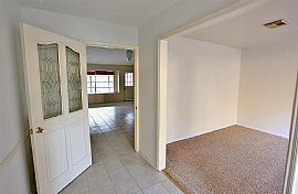 This Wonderful 3 Bedrooms, 2baths House Has a Open Floor Plan in Houston, TX (Photo 2 of 12)