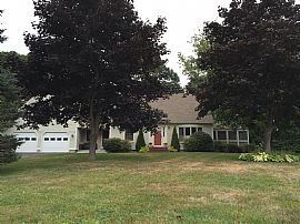 Beautiful, Furnished Year-Round Prouts Landing Neighborhood in Scarborough, ME