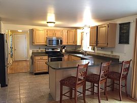 Beautiful, Furnished Year-Round Prouts Landing Neighborhood in Scarborough, ME (Photo 2 of 9)