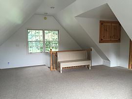 Beautiful, Furnished Year-Round Prouts Landing Neighborhood in Scarborough, ME (Photo 8 of 9)