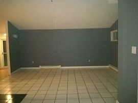 Beautiful 3 Bed Home in Middletown, CT (Photo 5 of 6)