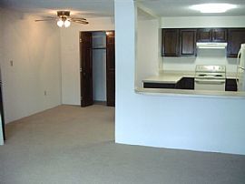 800 Sq. Ft. - Harbor Ridge Apartments in Traverse City, MI (Photo 8 of 9)