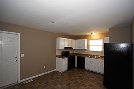This Three Bedroom, One and a Half Bath Has Tremendous Potentia in Florissant, MO (Photo 4 of 10)
