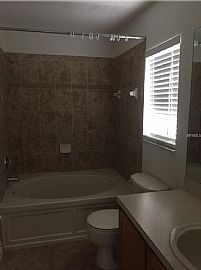 Beautiful 3 Bedrooms and 2 Baths Home Available  in Lakeland, FL (Photo 3 of 8)