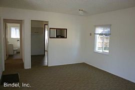 Sunny, 2/2 House with Storage Garage in Eureka, CA (Photo 3 of 7)
