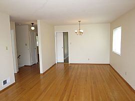 Two Bedroom One Bathroom Single Family House  in San Francisco, CA (Photo 2 of 6)