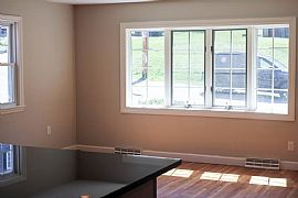 3 Bed, 2.0 Bath, 1512 Sqft, $1,500 in Salem, MA (Photo 3 of 10)