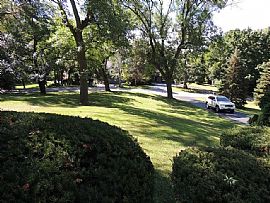 2br/1ba Single Family House2br/1ba Single Family House in Pewaukee, WI (Photo 2 of 8)