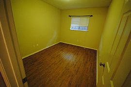 Ready For Immediate Move -In.3 Bedroom 2 Bath Plus 2 Car Garage in Austin, TX (Photo 10 of 12)