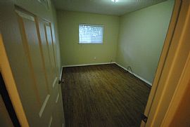 Ready For Immediate Move -In.3 Bedroom 2 Bath Plus 2 Car Garage in Austin, TX (Photo 9 of 12)